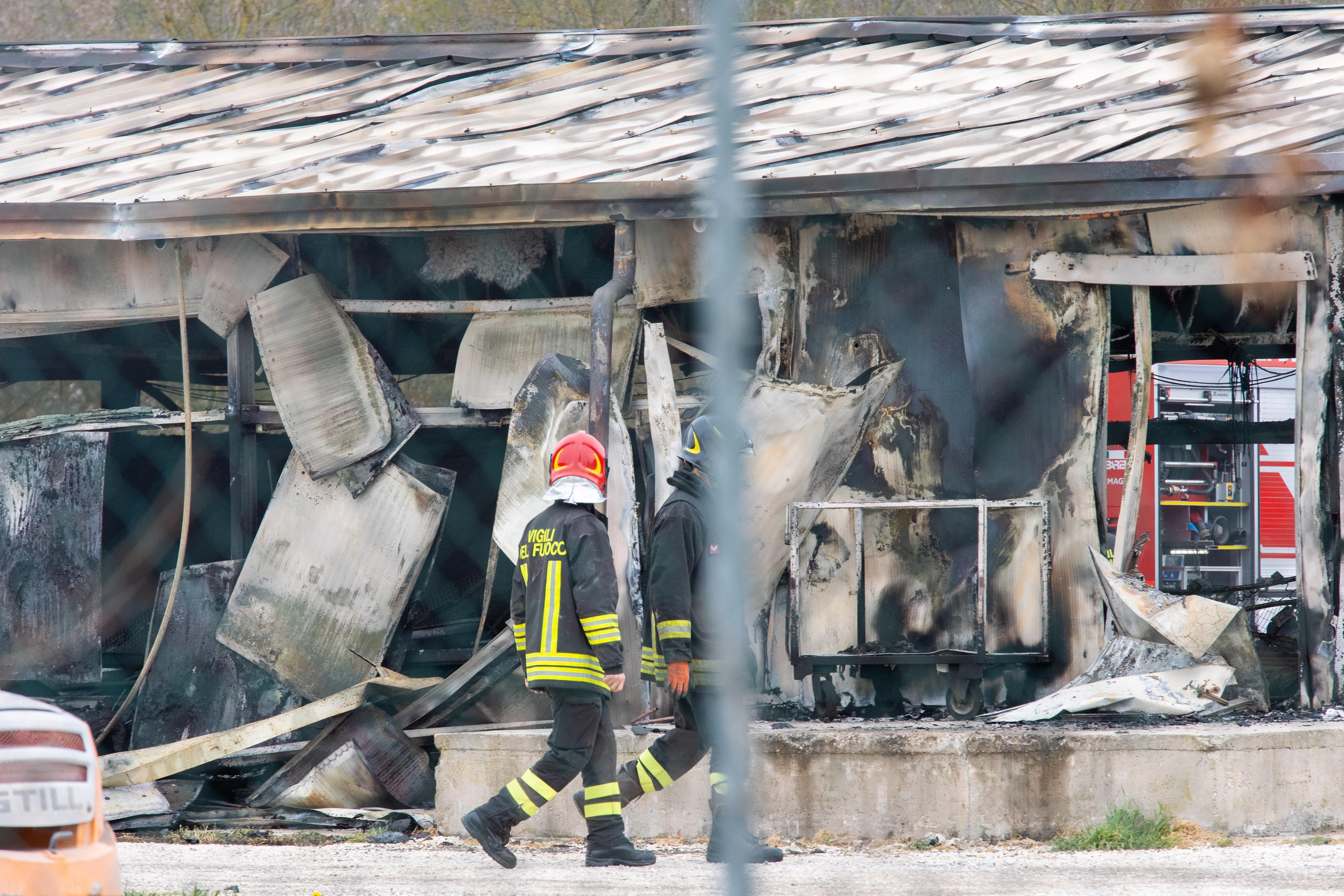 Santa Maria Codifiume. Allevamento a fuoco, migliaia di conigli morti