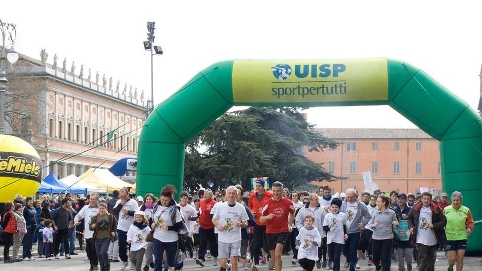 Domenica anche a Reggio Emilia torna “Vivicittà”: atleti e famiglie, tutti di corsa chiedendo Pace