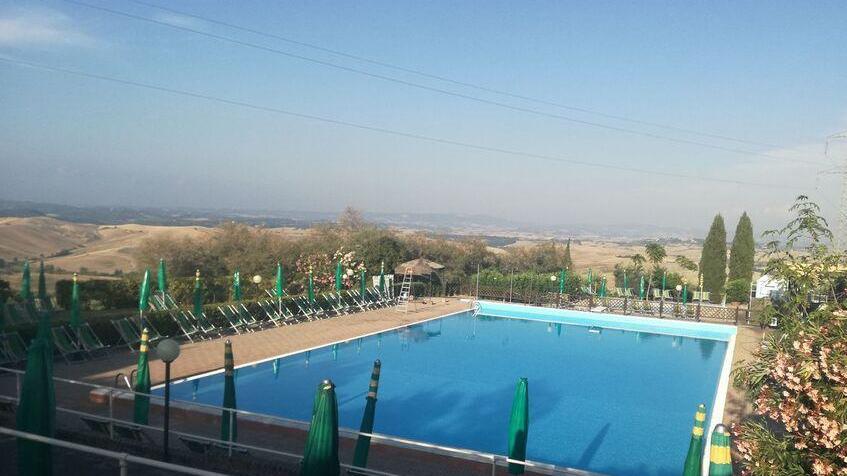 La piscina di Chianni affidata alla Uisp: «Assumeremo otto persone»