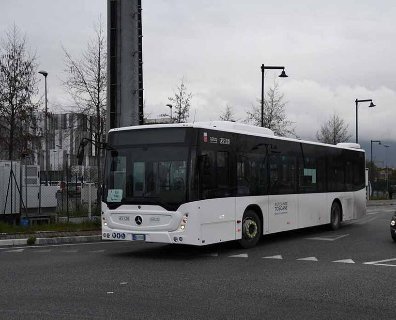 Navette e bus diretti per gli ospedali: il trasporto cambia, ecco come