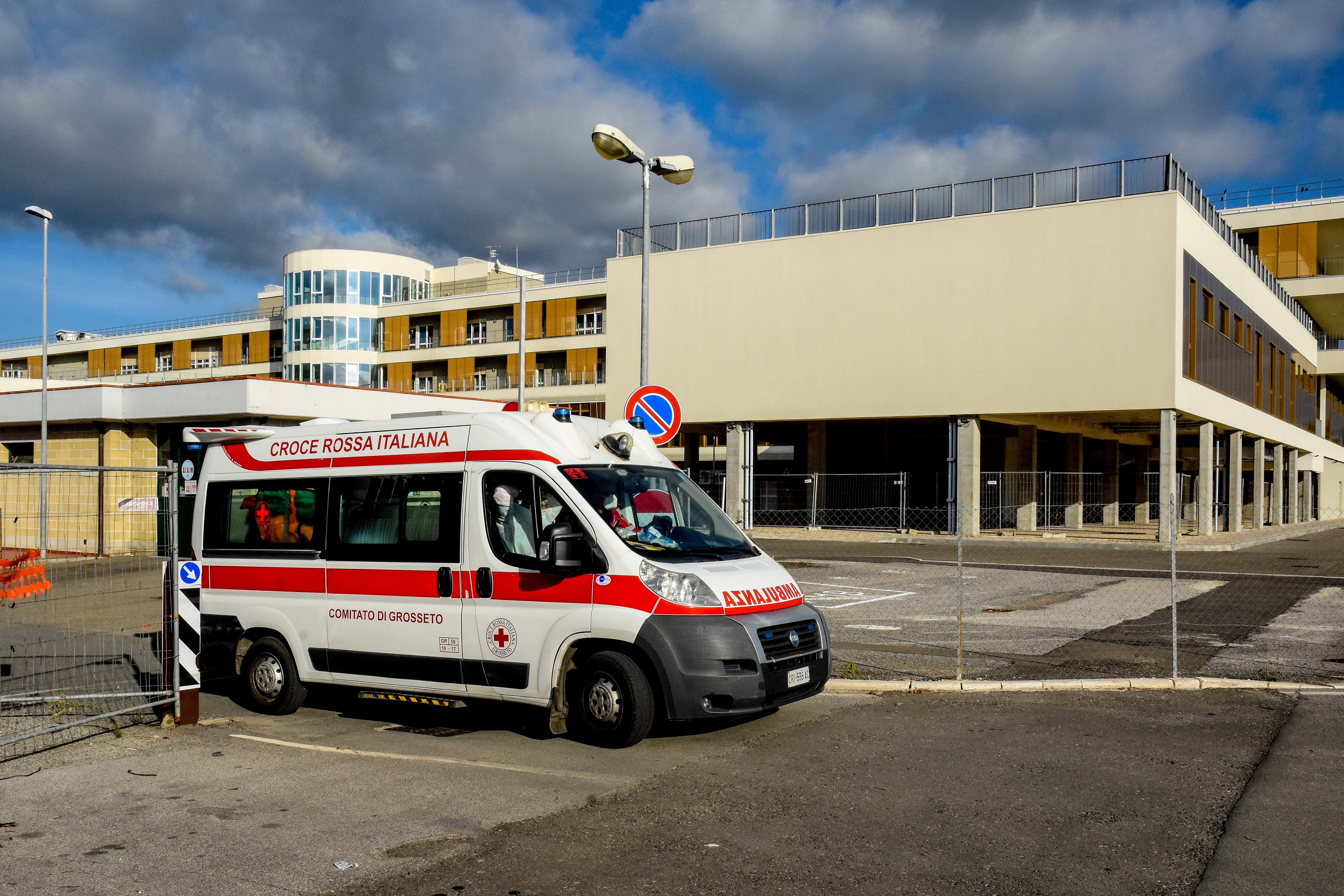 Grosseto, arrestato il poliziotto indagato per lesioni. Tra le accuse anche sequestro di persona