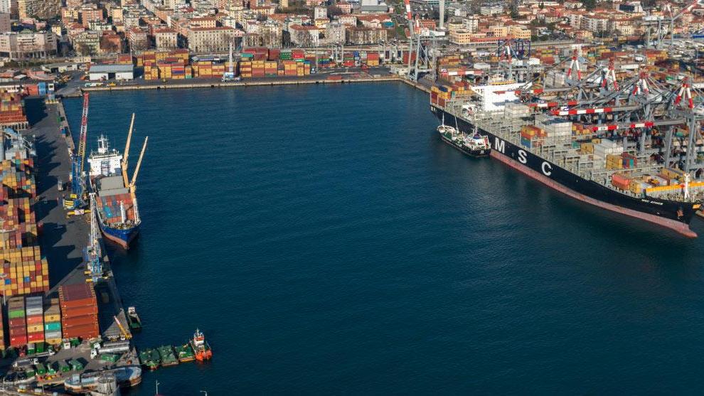 Il porto de La Spezia