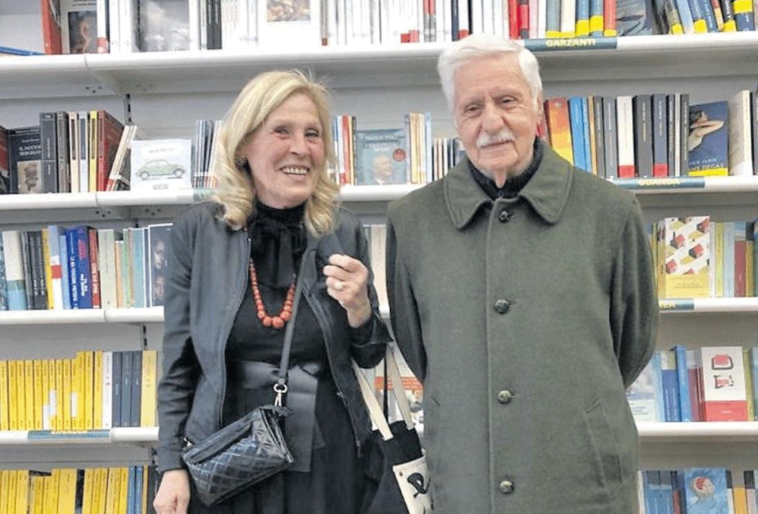 Mirko Consigliere con la moglie Rosanna nella libreria Mieleamaro di Nuoro