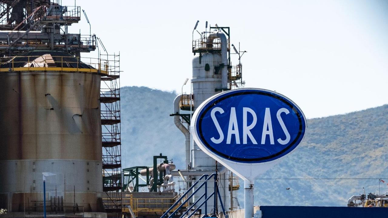 Fumo nero alla Saras, perizia sul possibile inquinamento