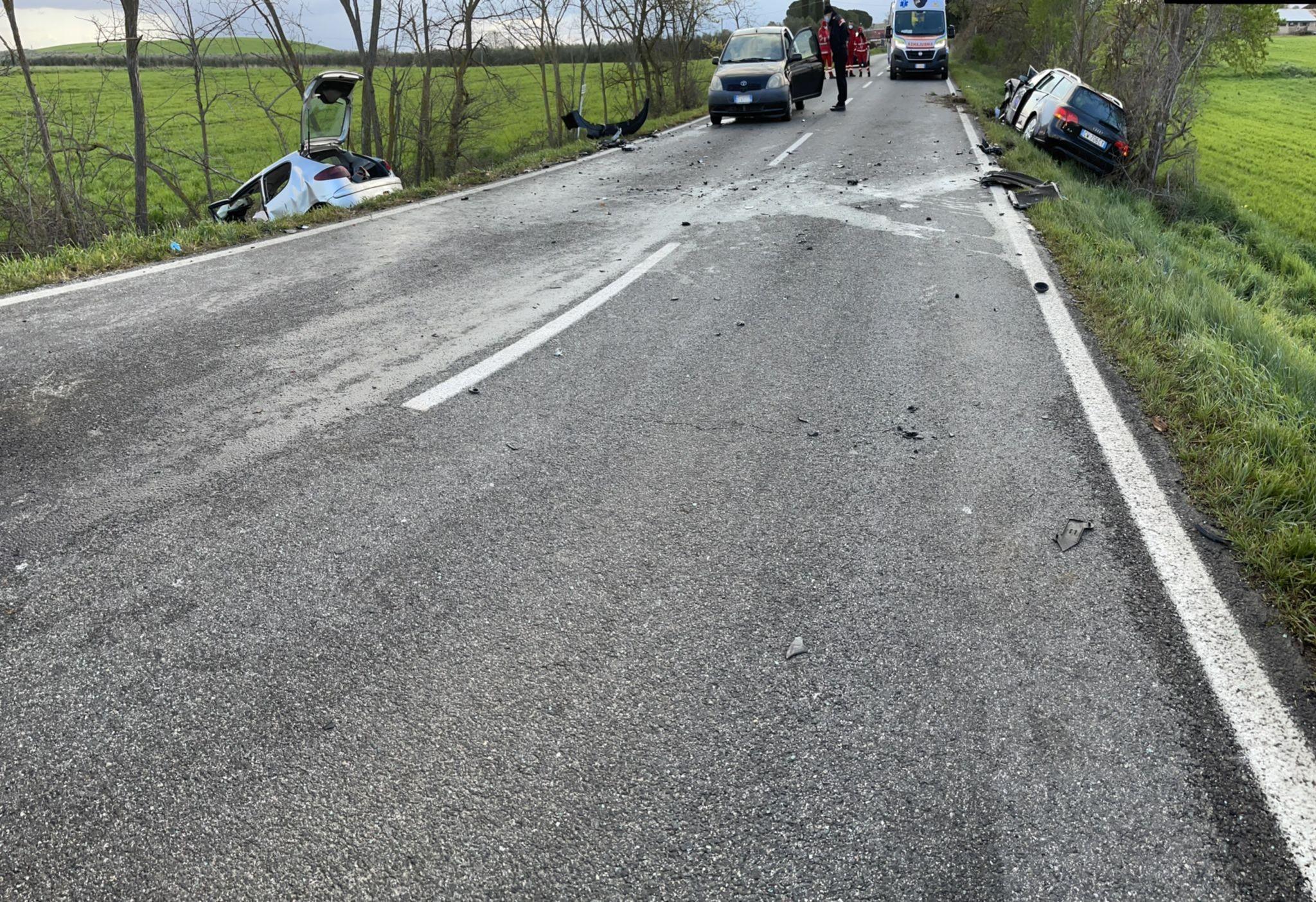 Tragedia a Scansano: morti due fratelli nello scontro frontale sulla provinciale