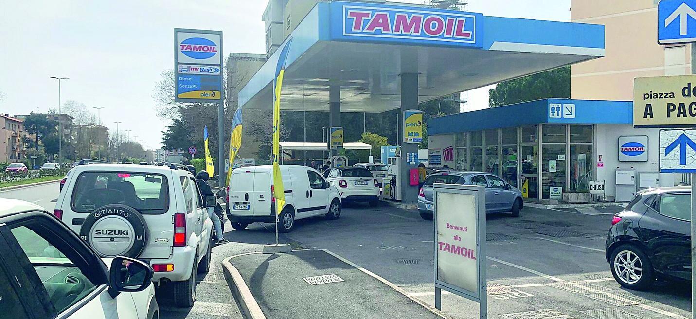 Aurelia, code e pericoli per la benzina scontata 