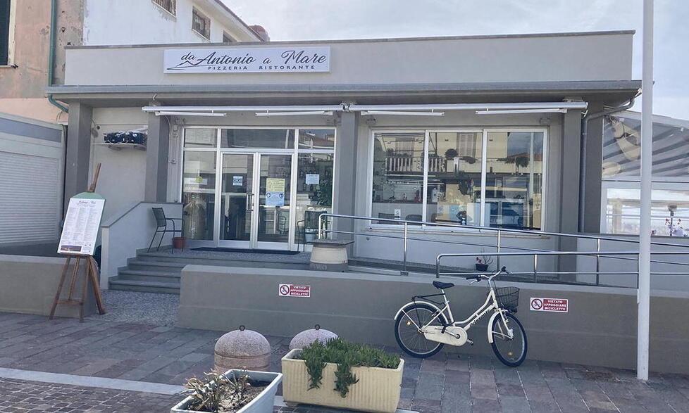 Ristoranti e bar presi di mira dai ladri, raid di notte sul lungomare e in centro 