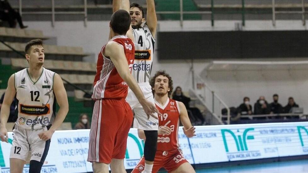 Insulti ai giocatori alla partita di basket: a Siena interviene la polizia
