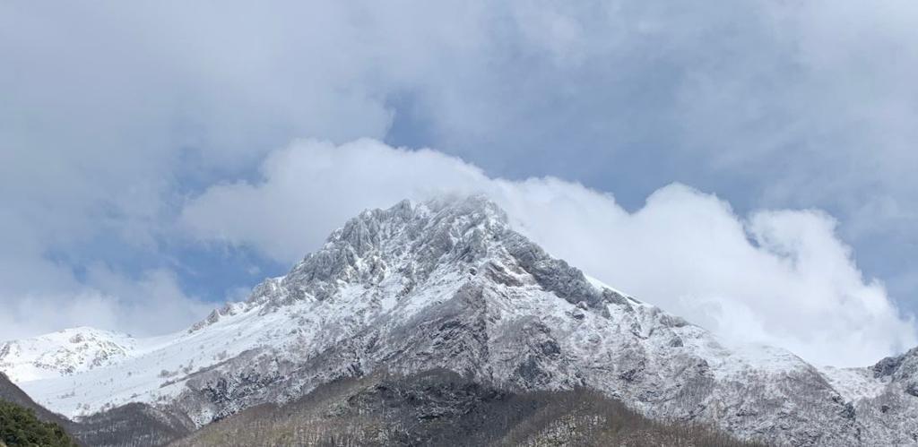 Neve di primavera sull'Alta Versilia - Le immagini 