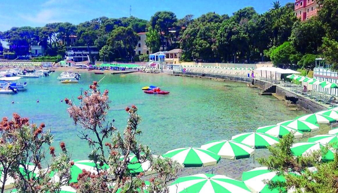 Balneari pronti al via ombrelloni da maggio 