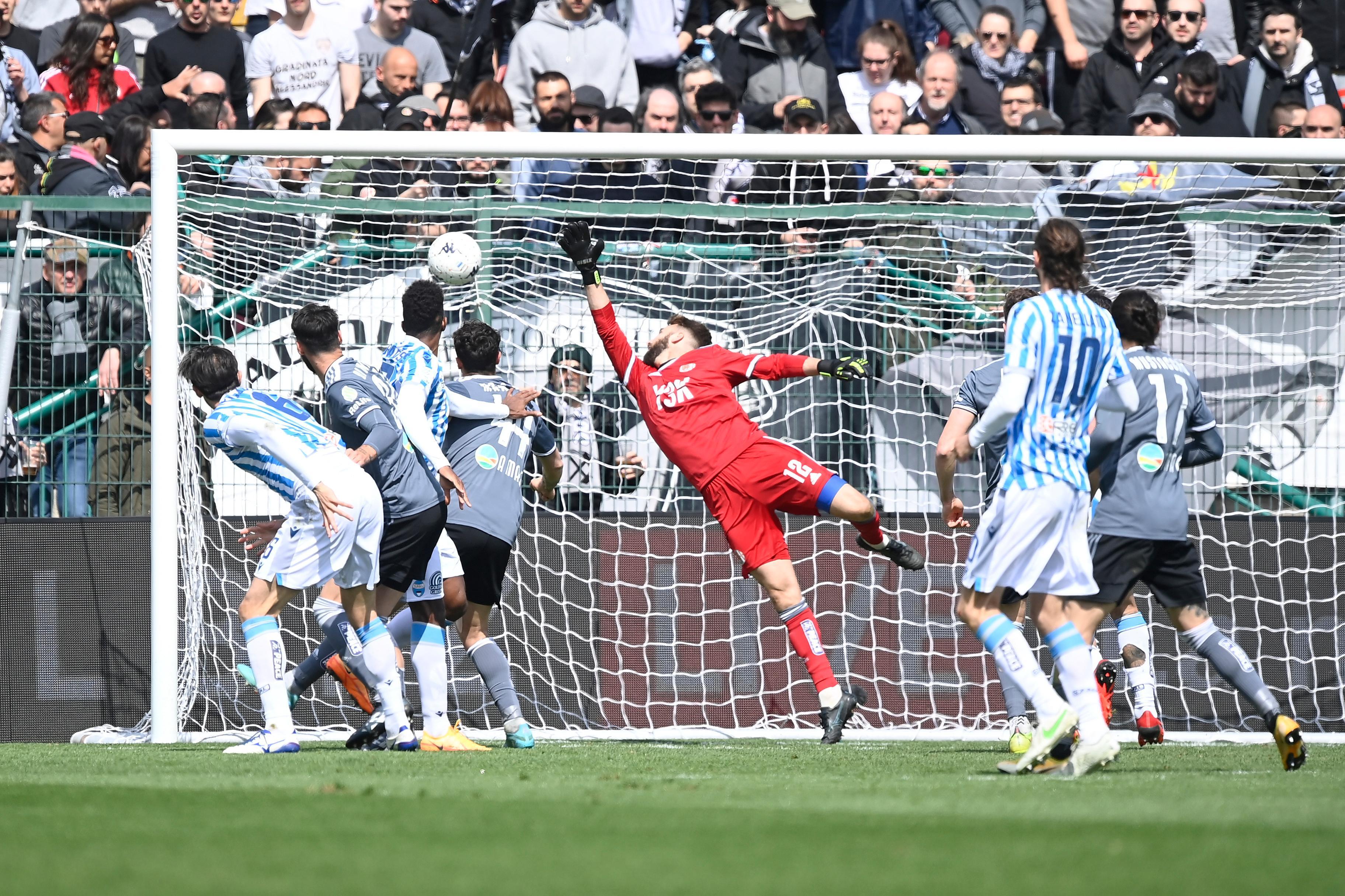 Il gol dell'1 a 1 segnato da Capradossi