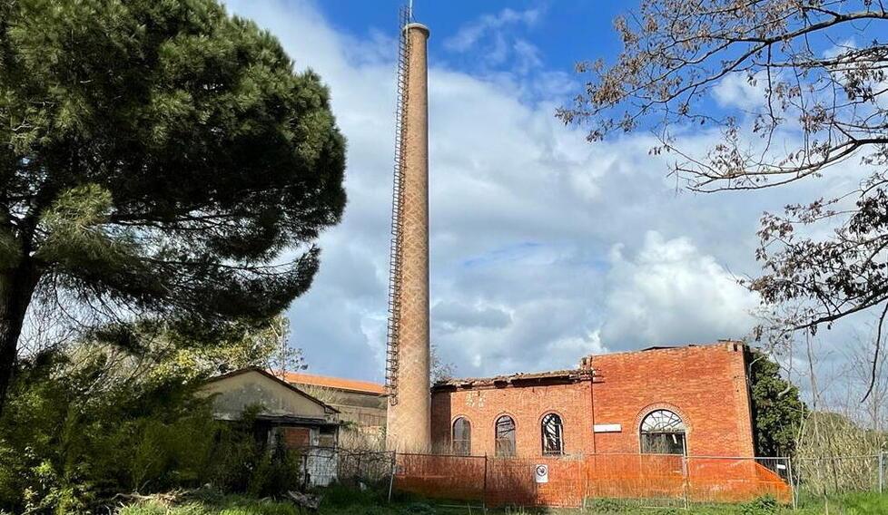 All’ex centrale dell’Ilva potrebbe tornare la mitica Radio Diffusione Follonica 