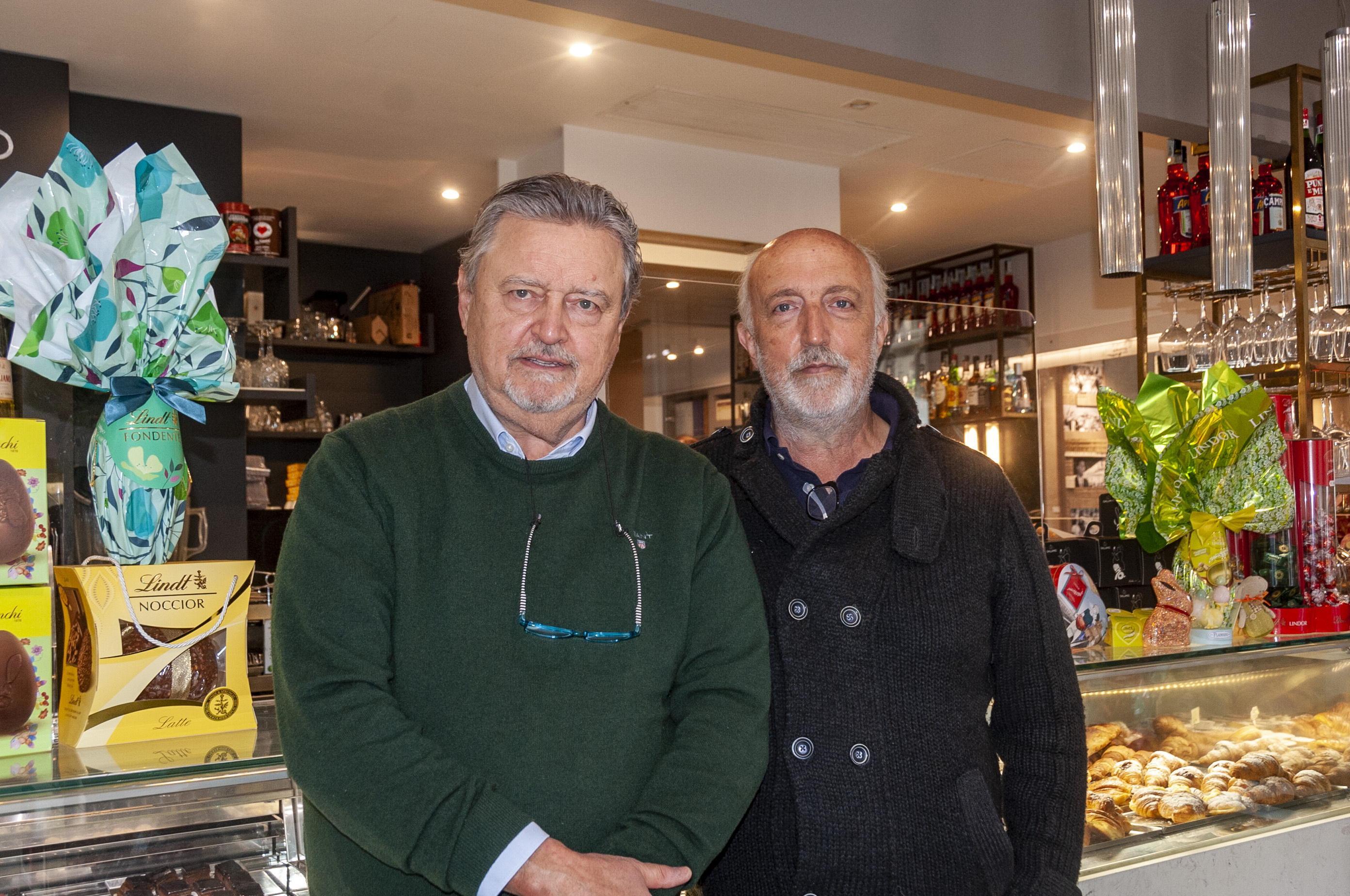 Viareggio, il bar Galliano cerca nuovo personale: «Siamo pronti a insegnargli a lavorare» 