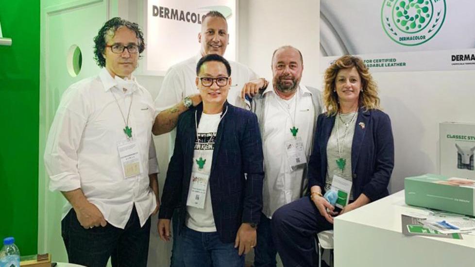 Il team di Dermacolor all’esposizione internazionale Aplf