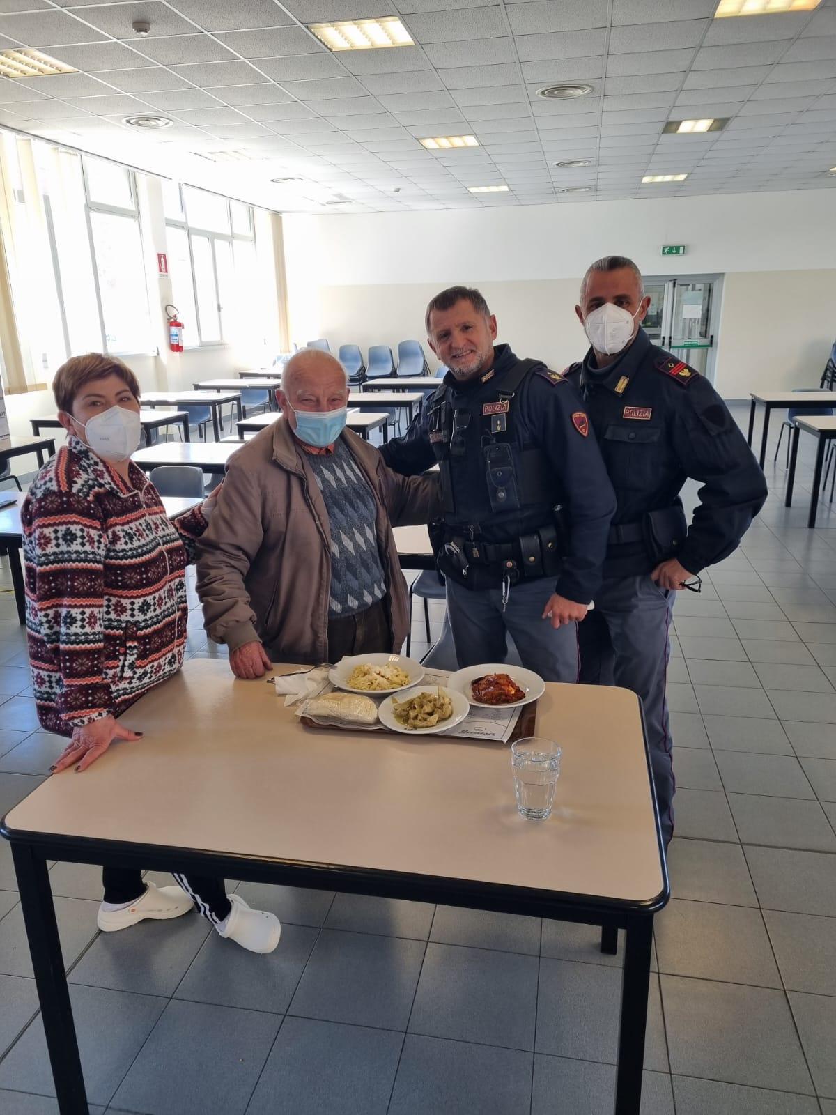 L'anziano dopo il salvataggio