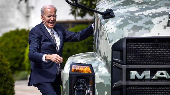 'Biden vuole nominare prima donna a capo corpo esercito'