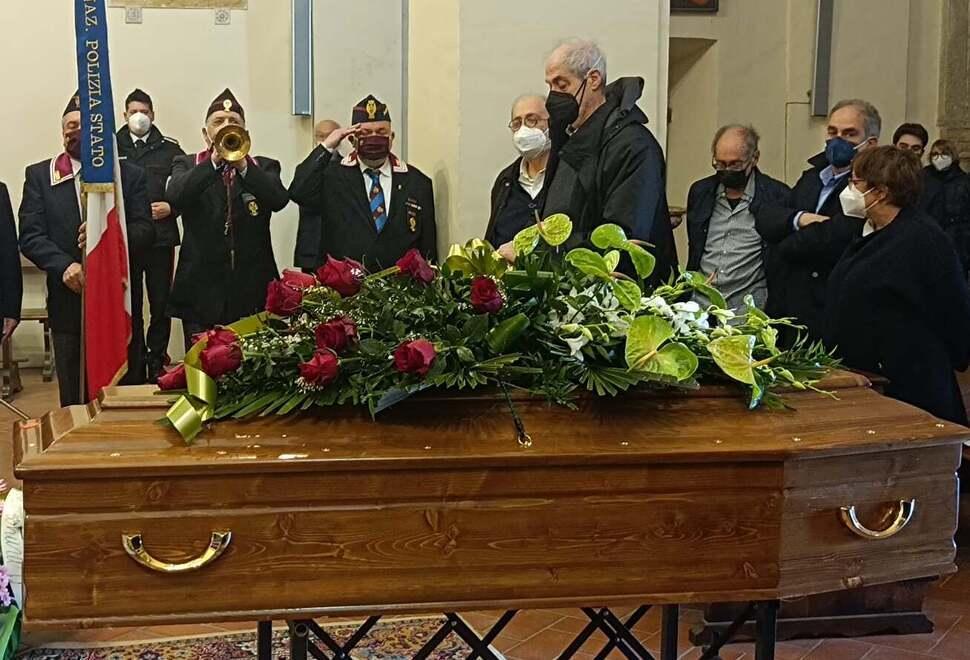 L’addio all’ex questore Fernando Giusti La polizia: «Buon riposo» 