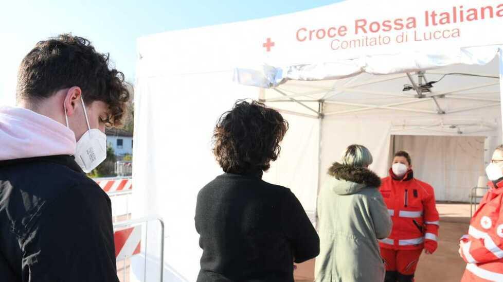 I tamponi alla sede della Croce Rossa
