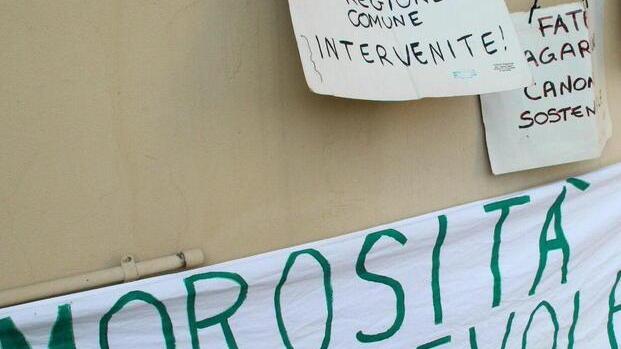 Una manifestazione contro gli sfratti in Toscana (PENTAFOTO)