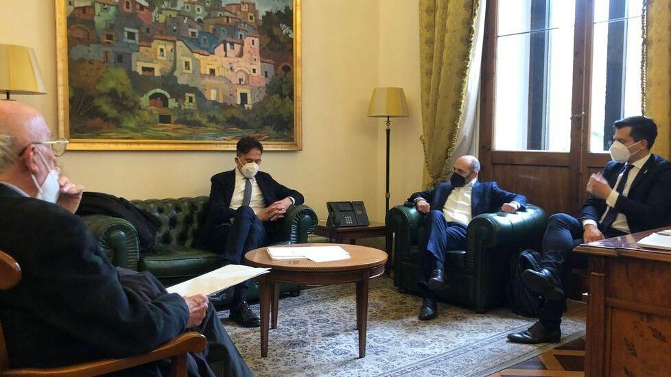 Un momento dell’incontro degli amministratori pisani al ministero