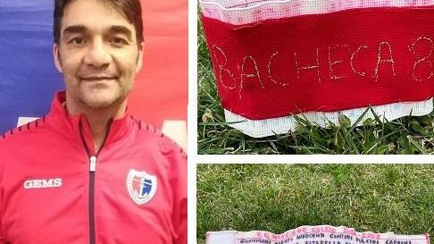 Luca Bacheca, 52 anni. A destra la fascia con i nomi dei compagni