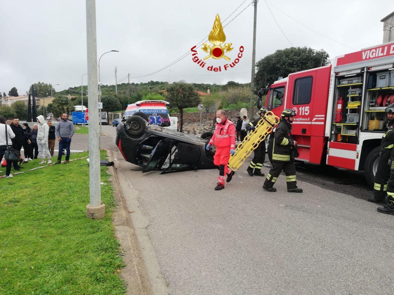 L'incidente in via Vittorio Emanuele (foto di Alessandro Farina)