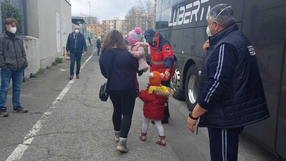 È tornato il bus solidale mamma con due bimbe sono ospiti a Rosignano