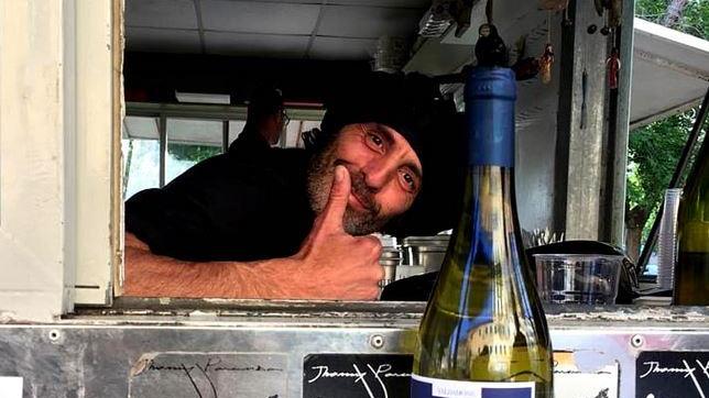 Davide Baldi nel chiosco di Jhonny Paranza