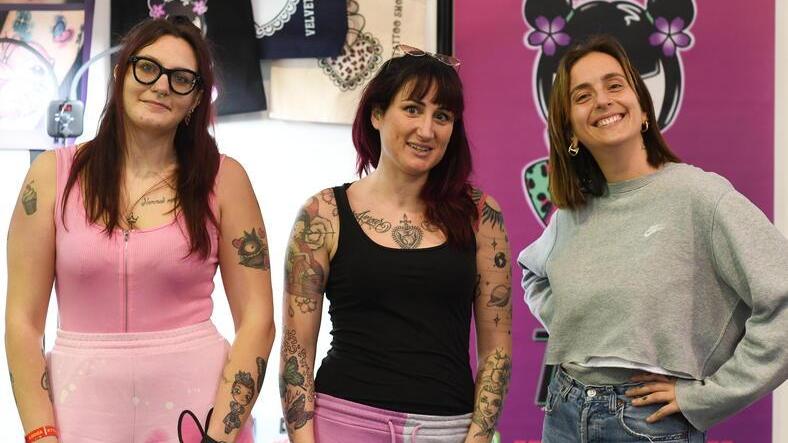 Anna Santini con le sue collaboratrici