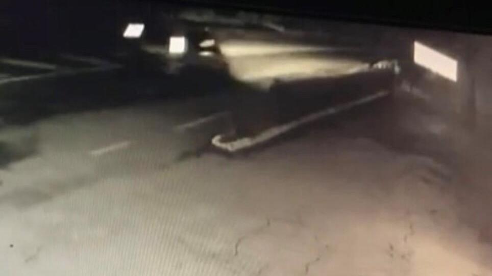 L’auto dei fratelli ripresa dalle telecamere poco prima dello schianto