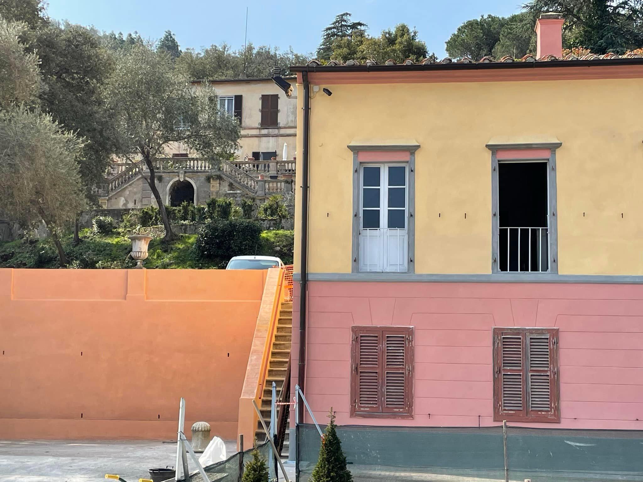 Quel restyling della villa di San Martino, “Italia Nostra” boccia i nuovi colori 