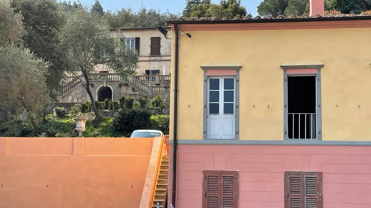 Quel restyling della villa di San Martino, “Italia Nostra” boccia i nuovi colori