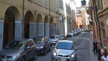 Modena, centro storico: si ripavimenta anche via Canalino. 