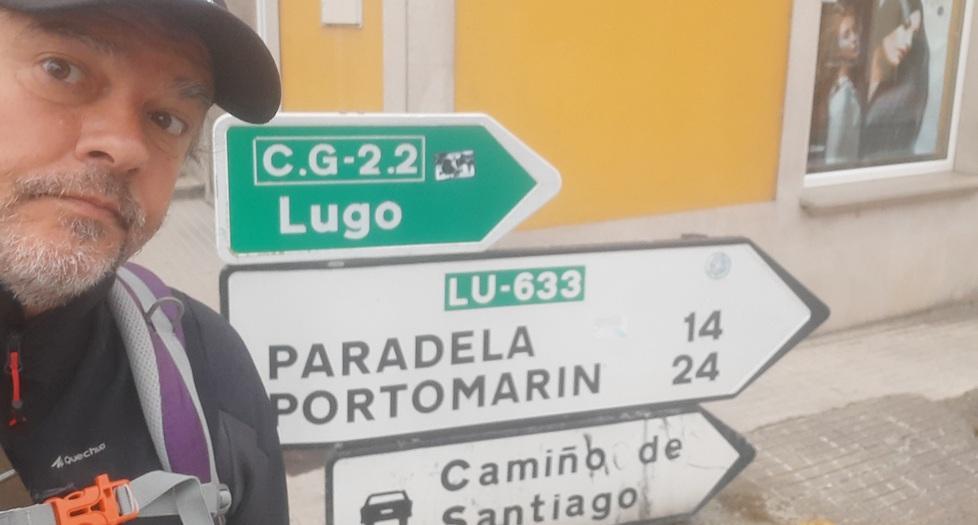 Il cammino di Cinquini: «Rinato a Santiago. E davanti all’Oceano l’idea per il prossimo carro del Carnevale» 