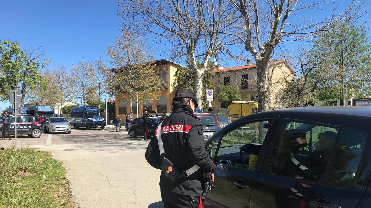 I controlli a Poggi di Sasso sulle auto in transito