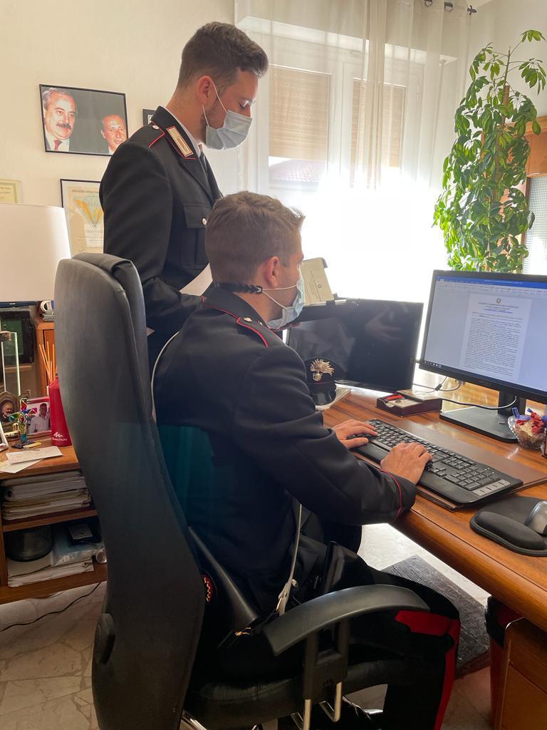 Albinea, paga 450 euro per un pc venduto online: ma è una truffa