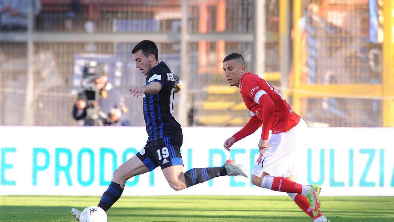 Birindelli in azione contro il Perugia