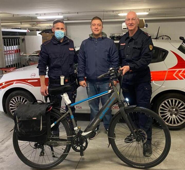 Riconsegnata la bici portata via dai banditi dopo una rapina