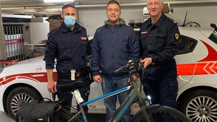 Riconsegnata la bici portata via dai banditi dopo una rapina