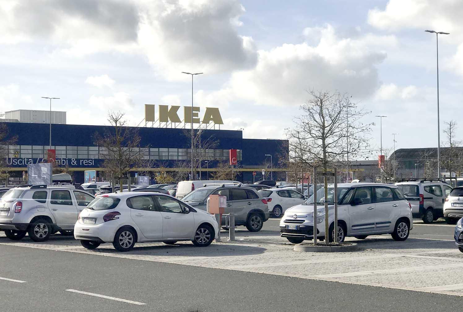 Ikea assume 4 persone: opportunità per analisti di dati e addetti alla merce