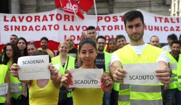 Una protesta dei postini precari