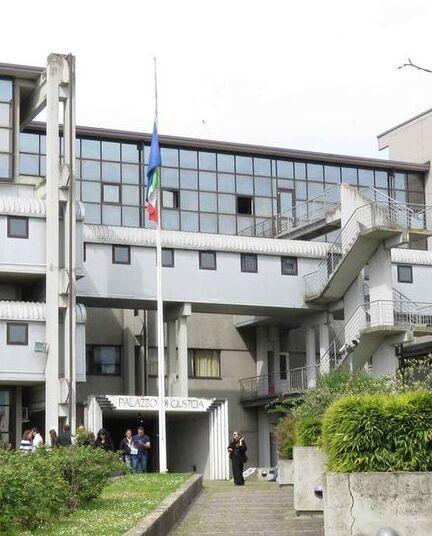 L'azienda cinese ha 214 dipendenti, ma non esiste 