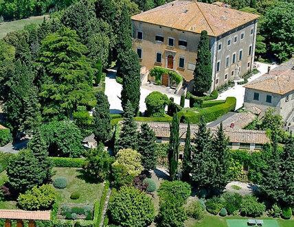 Una veduta della Villa di Ulignano nella zona di Volterra