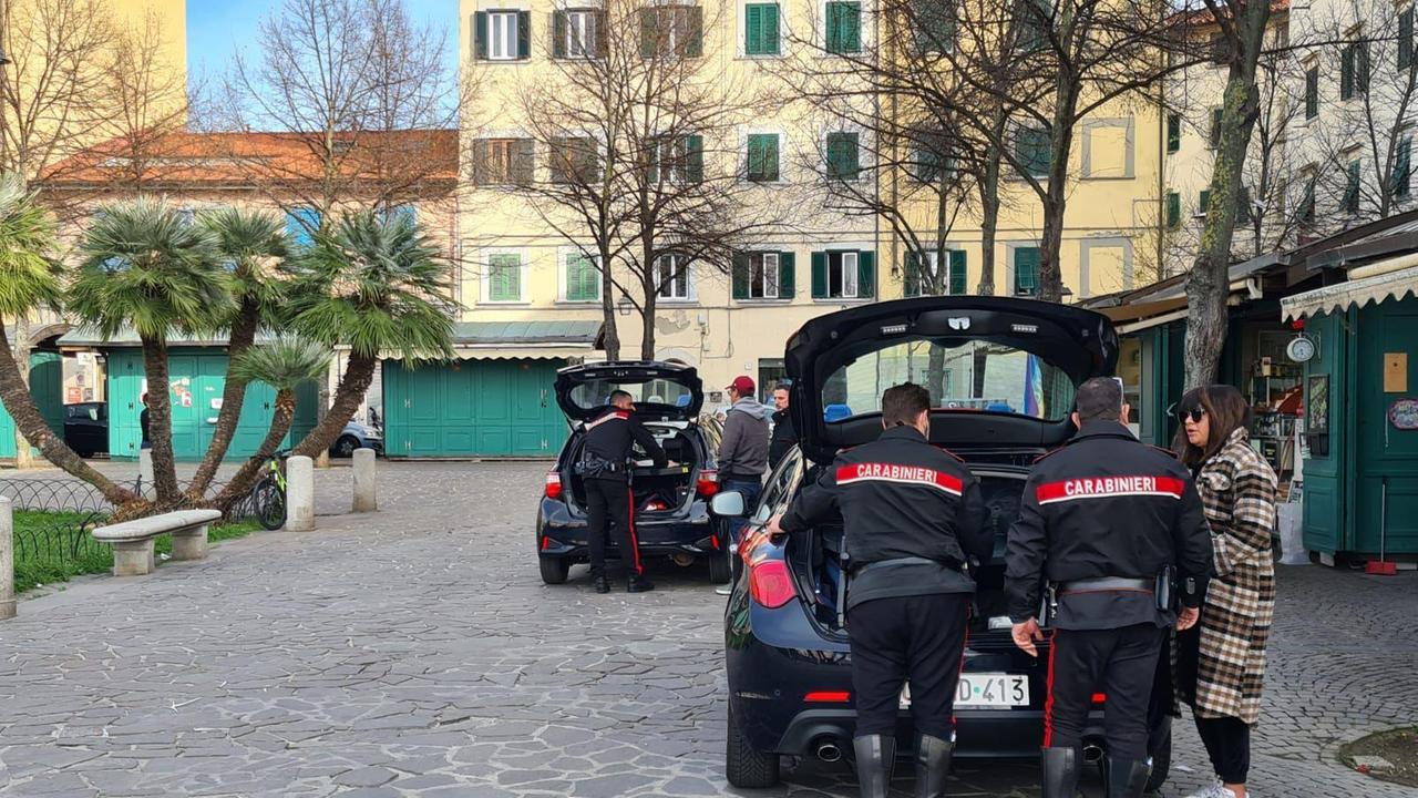 I carabinieri sul posto (foto Daniele Stefanini/Silvi)