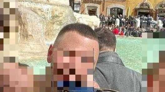 Lasciato fuori dal Piper per i suoi capelli: «Quelli con il taglio così sono rissosi»