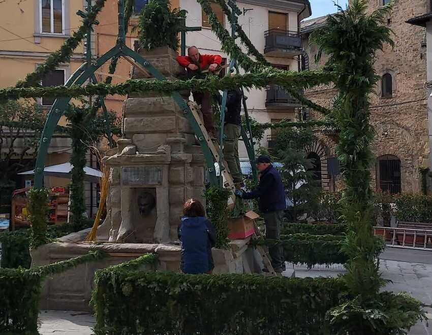 Fanano. Torna la magia della Triennale E il paese è già vestito a festa 