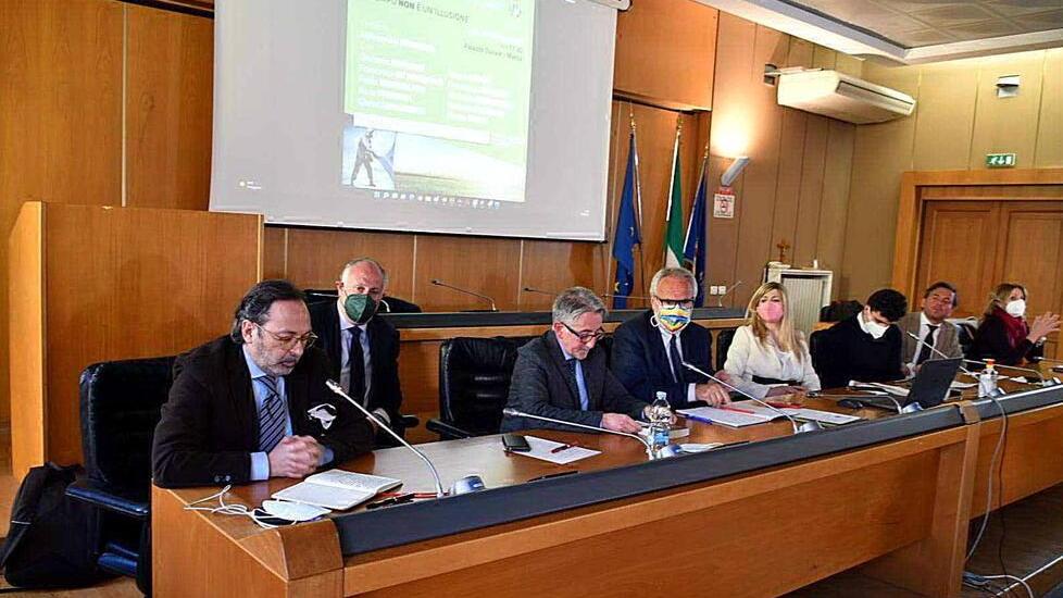 Il convegno promosso da In-Nova sulle bonifiche. Al microfono il sindaco Francesco Persiani
