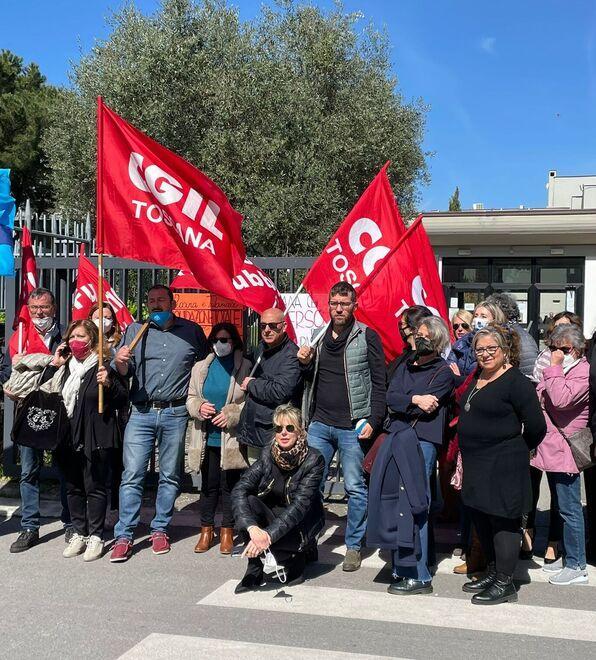 Uffici giudiziari sotto organico, i lavoratori riuniti in presidio 