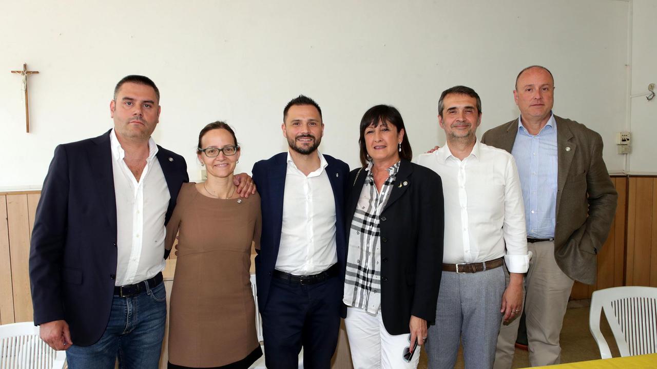 La prima giunta Baroncini dopo l’insediamento: da sinistra Corrieri, Greco, Baroncini, Volpi, Sartoni e Lumi