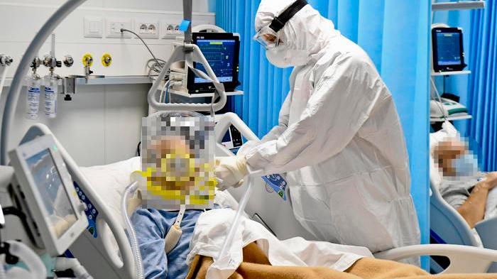 Burnout da pandemia, il racconto dei medici di Sassari: «I malati morivano e io non provavo più nulla» 